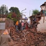 Nepal, centinaia le vittime del sisma di magnitudo 5.6