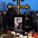 A Mosca celebrati pubblicamente i funerali di Navalny senza particolari restrizioni