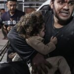 Gaza, gli attacchi israeliani oggi hanno ucciso almeno 132 palestinesi tra cui cinque giornalisti